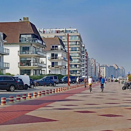 Apartment In Duinbergen With Sea Views *