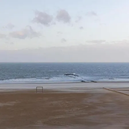 Apartment In Duinbergen With Sea Views *