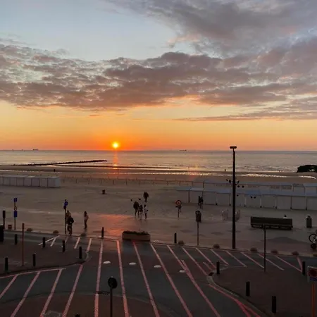 In Duinbergen With Sea Views *